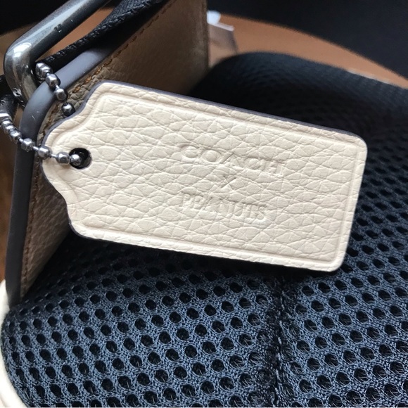 🐶 Coach X Peanuts Track Pack 14 With Snoopy Motif - Picture 13 of 13